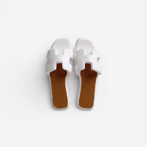 Aromae's Sandals — Classic White